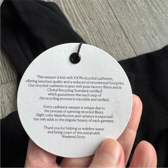 Weekend Stories Aubrianna Recycled Cashmere Hoodie in Black Size XS - Picture 7 of 8